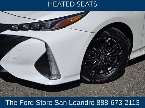 Used 2017 Toyota Prius Prime Premium FWD image 10