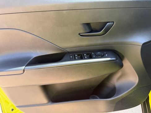 Used 2024 Hyundai Kona SEL FWD image 13