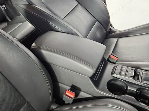 Used 2020 Hyundai Tucson Limited FWD image 16