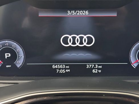 Used 2019 Audi Q8 Prestige w/ Luxury Package image 37