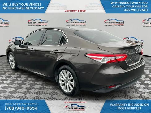 Used 2018 Toyota Camry LE image 7