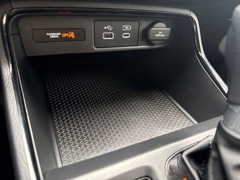 Certified 2025 Honda CR-V EX image 32