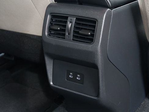 Used 2024 Nissan Rogue SV image 33