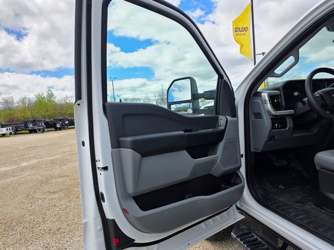 New 2026 Ford F350 XL w/ XL Chrome Package AWD/4WD image 22