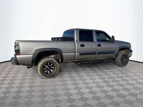 Used 2006 Chevrolet Silverado 2500 LT w/ Heavy-Duty Power Package image 5