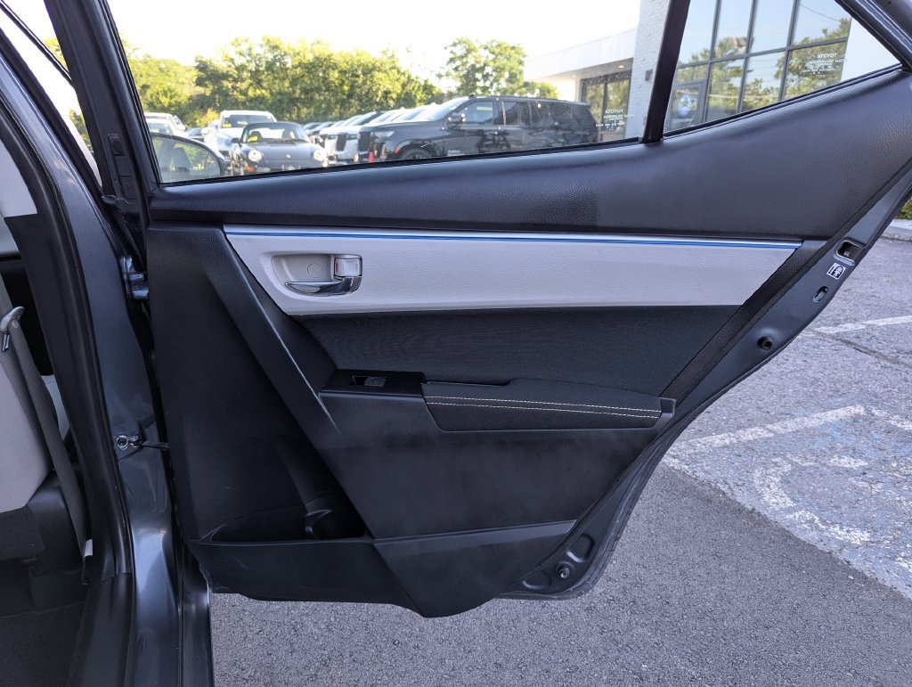 Used 2016 Toyota Corolla LE FWD image 35
