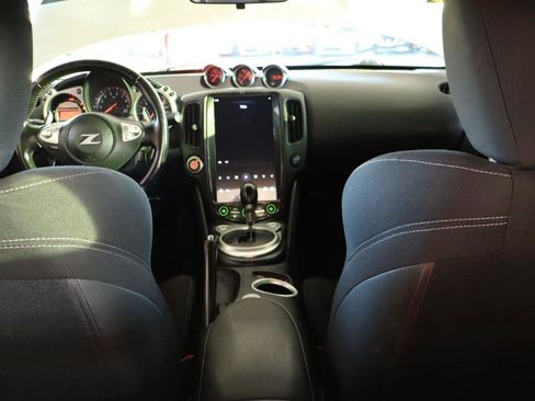 Used 2012 Nissan 370Z Coupe image 32