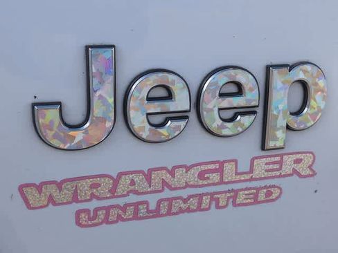 Used 2022 Jeep Wrangler Unlimited Sahara w/ Cold Weather Group image 12