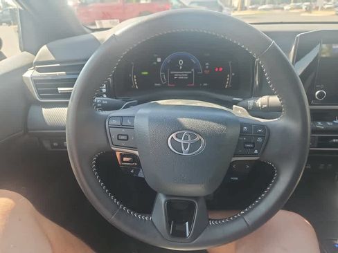 Used 2026 Toyota Camry SE FWD image 14