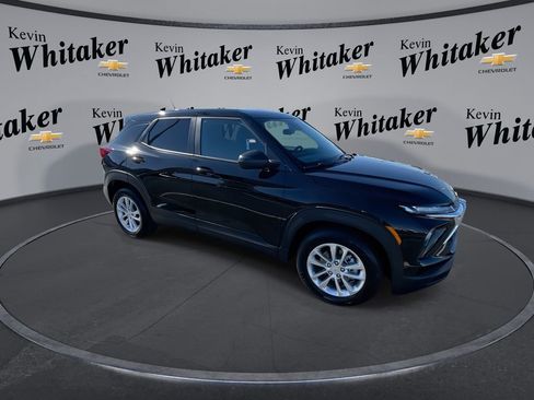 Used 2025 Chevrolet TrailBlazer LS w/ LS Convenience Package image 2