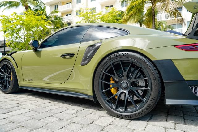 Used 2018 Porsche 911 GT2 RS RWD image 18
