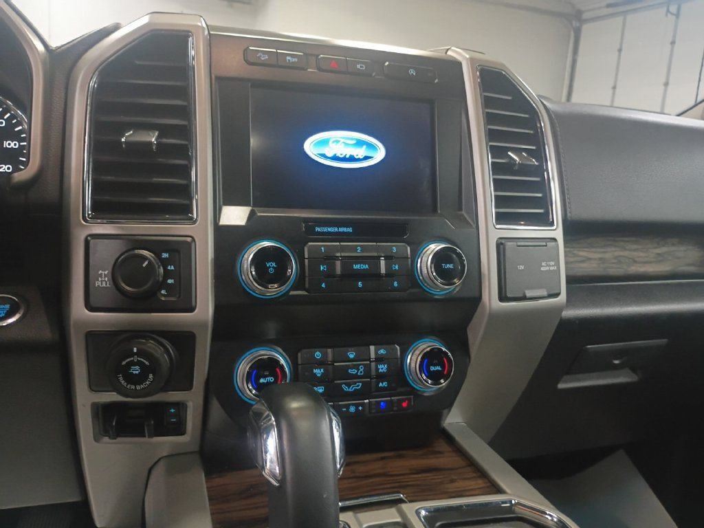 Used 2019 Ford F150 Lariat w/ Equipment Group 502A Luxury AWD/4WD image 15