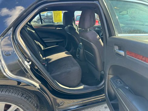 Used 2012 Chrysler 300 RWD image 11