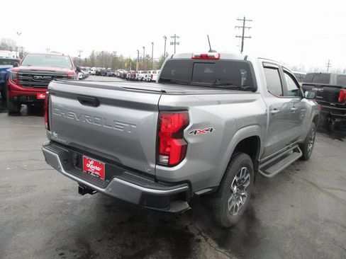 Used 2023 Chevrolet Colorado LT w/ LT Convenience Package III image 6