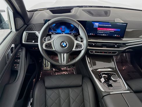 Used 2025 BMW X5 M60i w/ Climate Comfort Package image 24