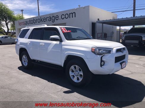 Used 2016 Toyota 4Runner SR5 Premium image 2