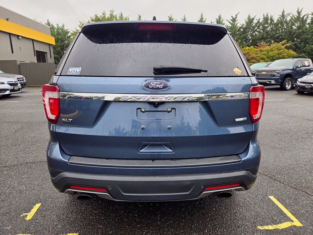 Used 2018 Ford Explorer XLT AWD/4WD image 6