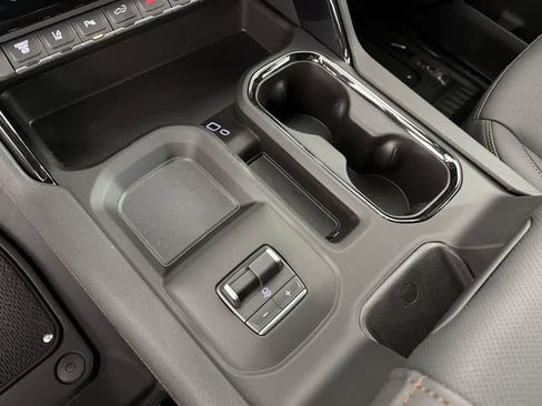 New 2026 GMC Sierra 2500 AT4 w/ AT4 Premium Plus Package image 32