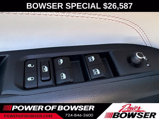 Used 2026 Jeep Compass Limited AWD/4WD image 12