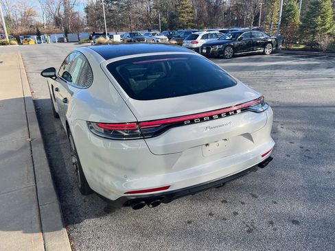 Used 2023 Porsche Panamera 4 Platinum Edition image 35