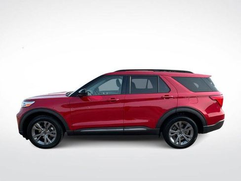 Certified 2023 Ford Explorer XLT w/ Equipment Group 202A AWD/4WD image 5