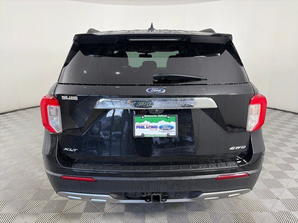 Certified 2023 Ford Explorer XLT w/ Equipment Group 202A AWD/4WD image 6