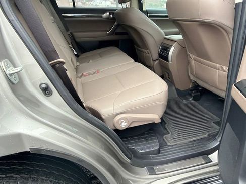 Used 2023 Lexus GX 460 Premium w/ Premium Plus Package image 15