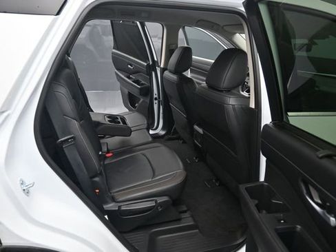Used 2025 Nissan Pathfinder SL AWD/4WD image 31