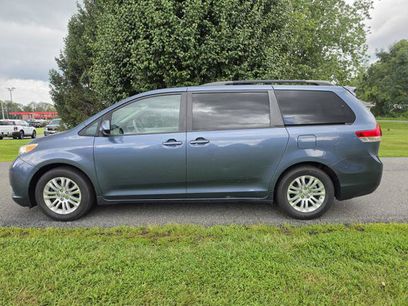 Used 2014 Toyota Sienna XLE