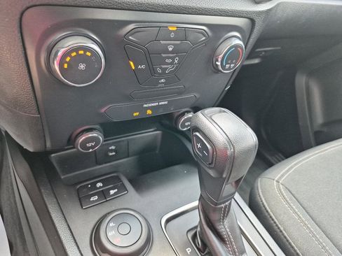 Used 2019 Ford Ranger XL w/ Equipment Group 101A Mid image 19