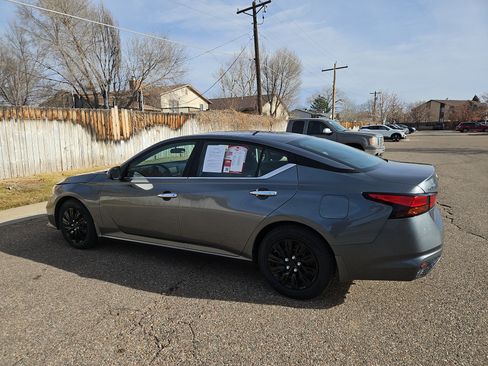 Used 2022 Nissan Altima 2.5 S image 4