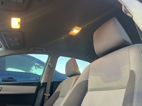 Used 2019 Toyota Corolla LE image 10