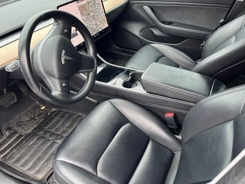 Used 2018 Tesla Model 3 Mid Range image 3