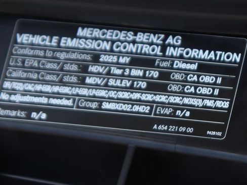 Used 2025 Mercedes-Benz Sprinter 2500 image 17