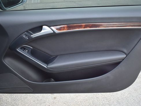 Used 2010 Audi A5 2.0T Premium image 28