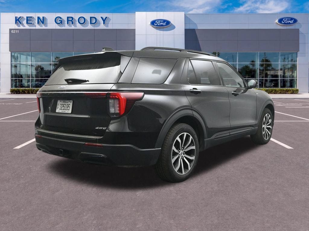 Used 2026 Ford Explorer ST-Line AWD/4WD image 7