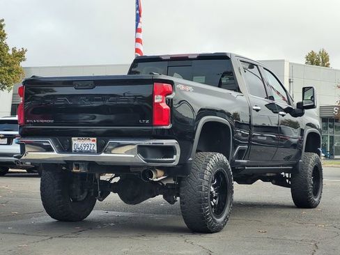 Used 2020 Chevrolet Silverado 3500 LTZ w/ LTZ Convenience Package image 6