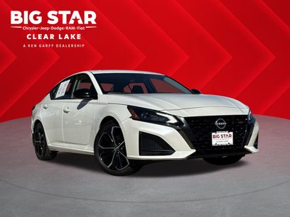 Used 2024 Nissan Altima 2.5 SR