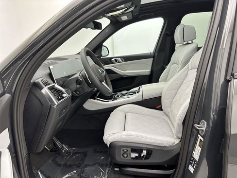 New 2026 BMW X5 xDrive40i w/ M Sport Package image 25
