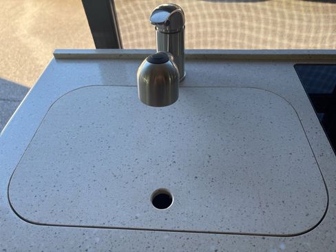 Used 2022 Mercedes-Benz Sprinter 144 Cargo image 34