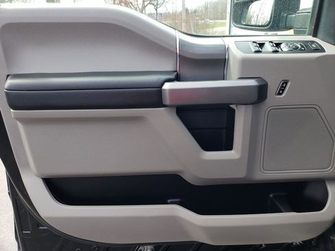 Used 2022 Ford F250 XLT w/ XLT Premium Package image 11