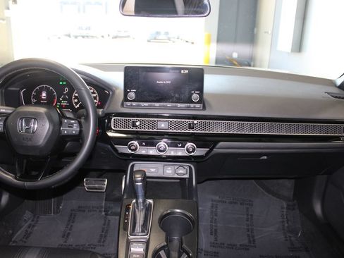 Used 2023 Honda Civic Sport image 14