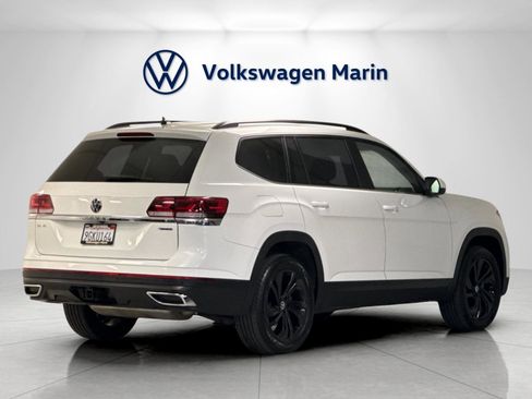 Used 2023 Volkswagen Atlas SE w/ Black Wheel Package image 5