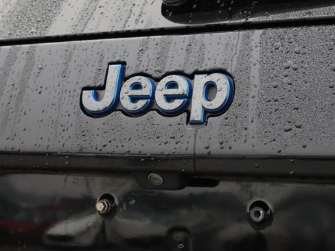 Used 2020 Jeep Cherokee Latitude image 17