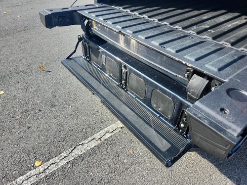 Used 2021 GMC Sierra 1500 SLT w/ SLT Premium Package image 13