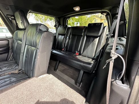 Used 2015 Lincoln Navigator 4WD image 24