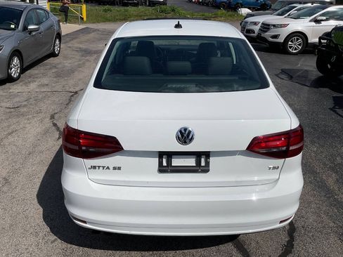 Used 2017 Volkswagen Jetta SE FWD image 11