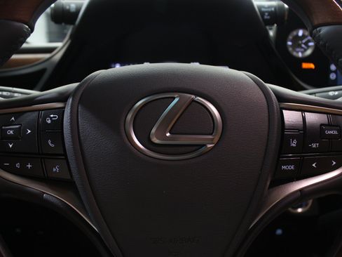 Used 2022 Lexus ES 300h Ultra Luxury w/ Accessory Package 2 FWD image 62