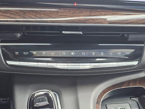 Used 2022 Cadillac Escalade Sport Platinum w/ Heavy-Duty Trailer Package image 35