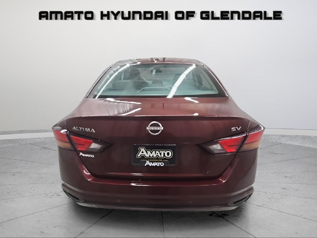 Used 2024 Nissan Altima 2.5 SV FWD image 6